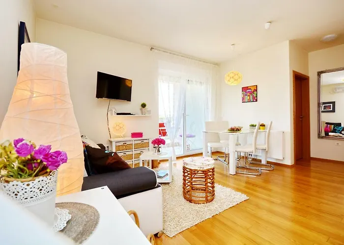Apartment Vacation In Zadar - Mirna
