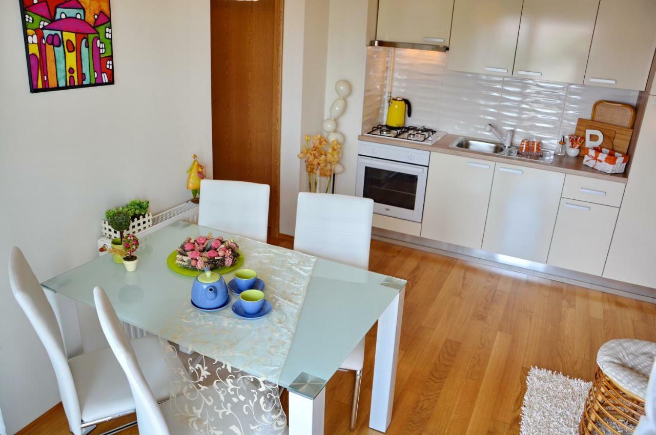 Apartment Vacation In - Mirna *