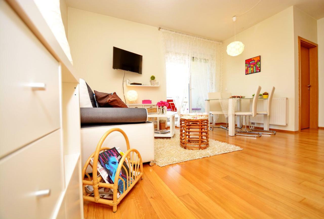Apartment Vacation In - Mirna Zadar